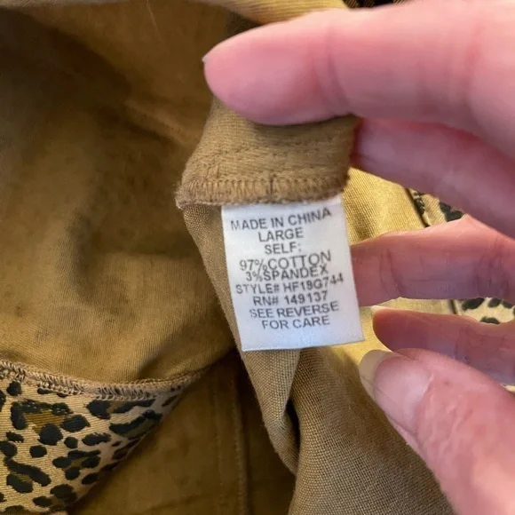 Hyfve zip front leopard print mini skirt w/pockets size L. - Picture 6 of 8